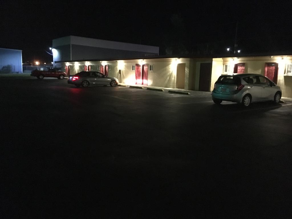 Budget Inn Motel Woodburn Eksteriør bilde