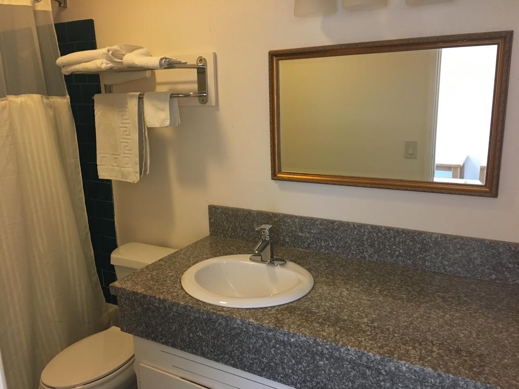 Budget Inn Motel Woodburn Eksteriør bilde