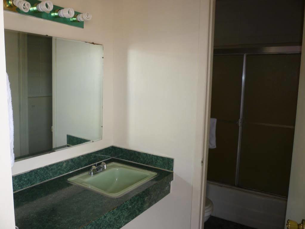 Budget Inn Motel Woodburn Eksteriør bilde